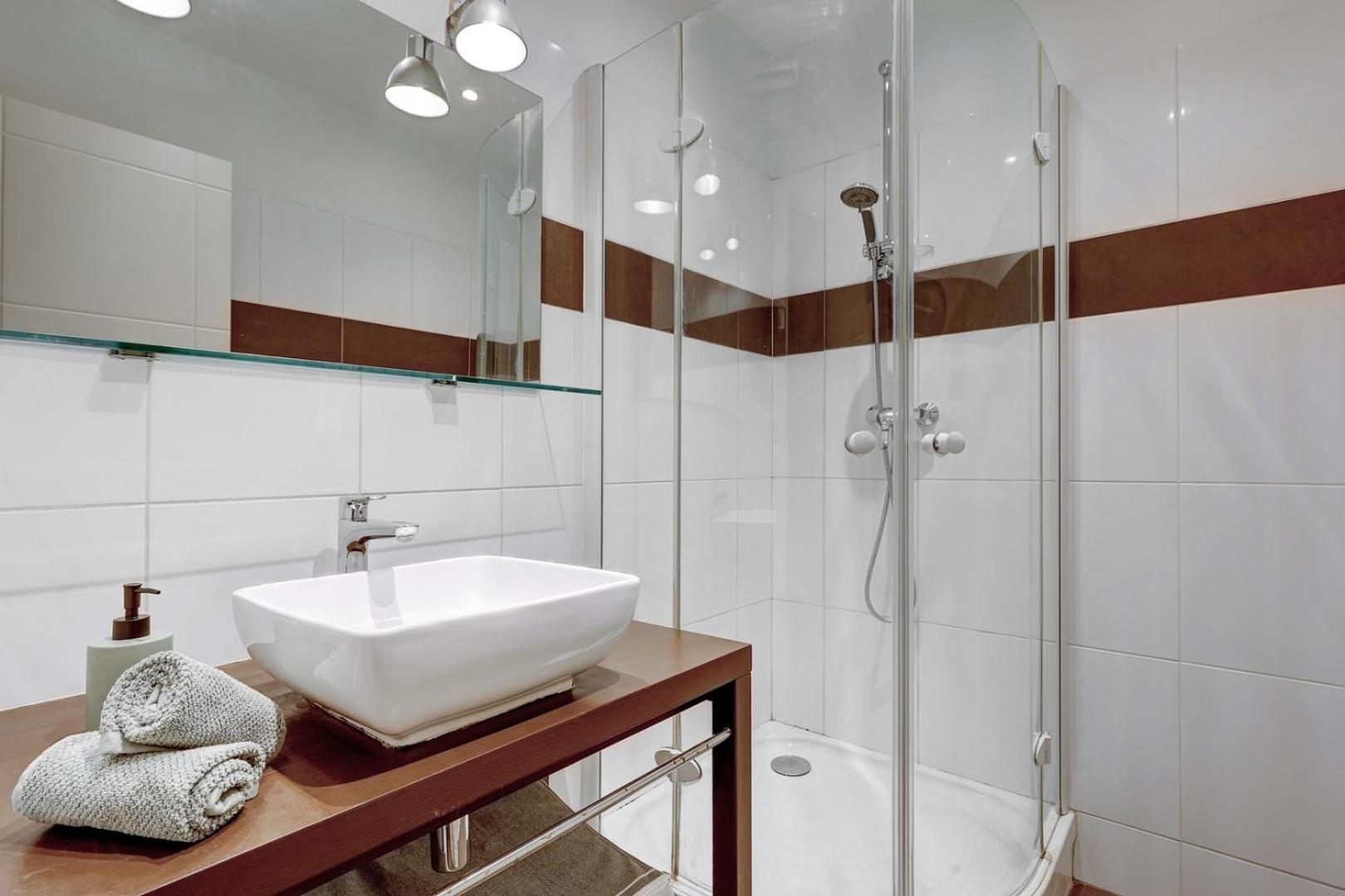Bnbnook - Lovely 2br - Eiffel Tower & Other Sights Appartement
