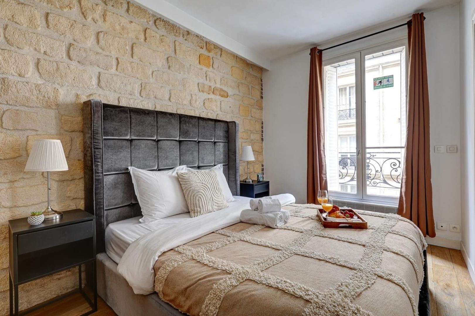Appartement Bnbnook - Lovely 2br - Eiffel Tower & Other Sights Parijs